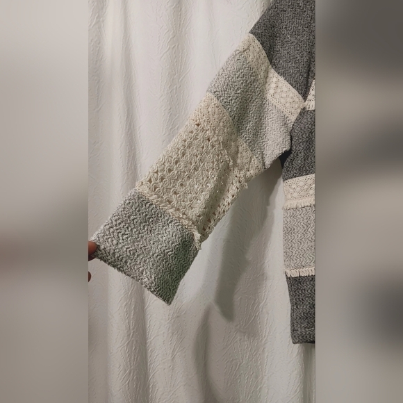 Lucky Lotus Women's Knit and Lace Medium Shirt - Picture 2 of 12